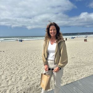 Meet your Posher, Amy